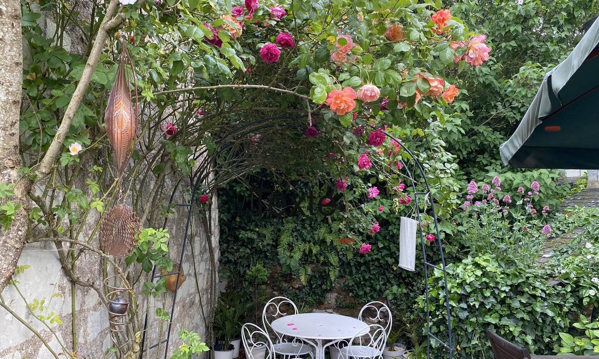 Gennes-Val-de-Loire House | Abbey Road Le Thoureil