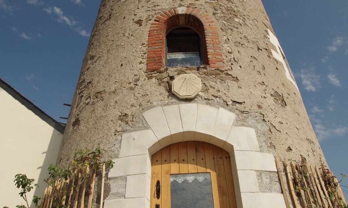 Le Fresne-sur-Loire House | Unusual stay in a mill on the Loire