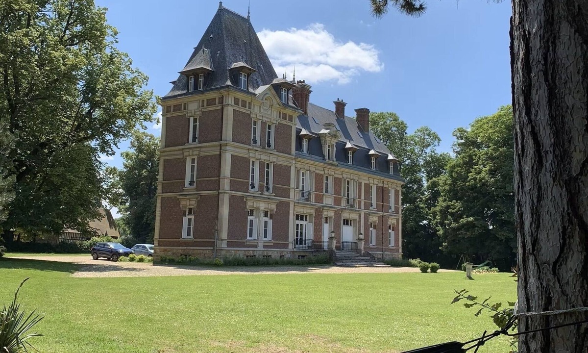 La Chapelle-du-Bois-des-Faulx House | Aîle du Château de la Chapelle du Bois des Faulx