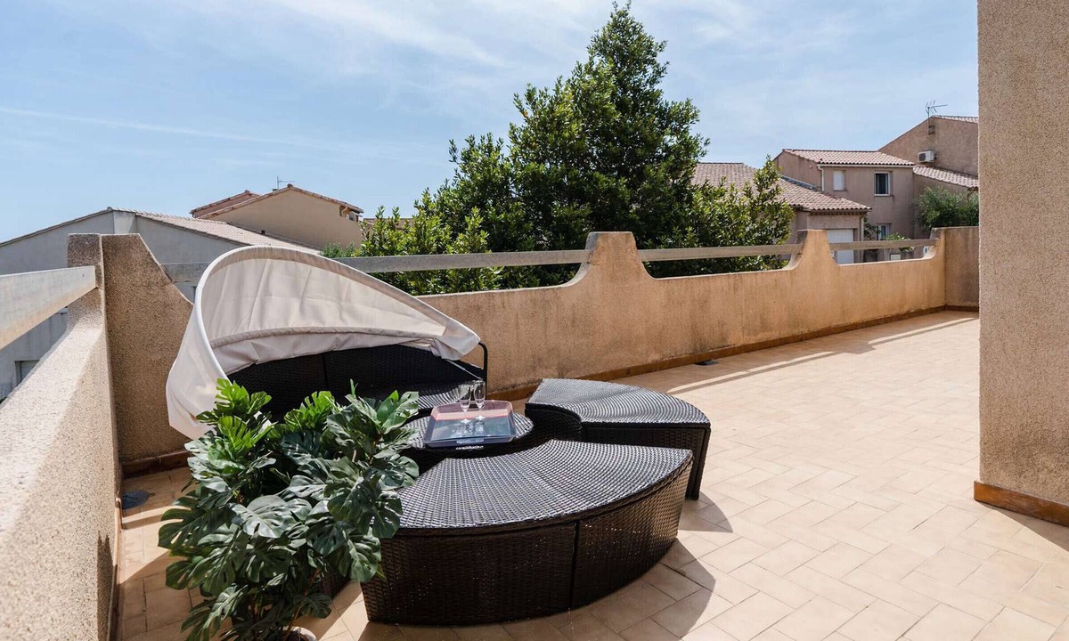 Foulquines Villa | Spacious family villa in Narbonne-Plage for 6 people, private parking, pets allowed