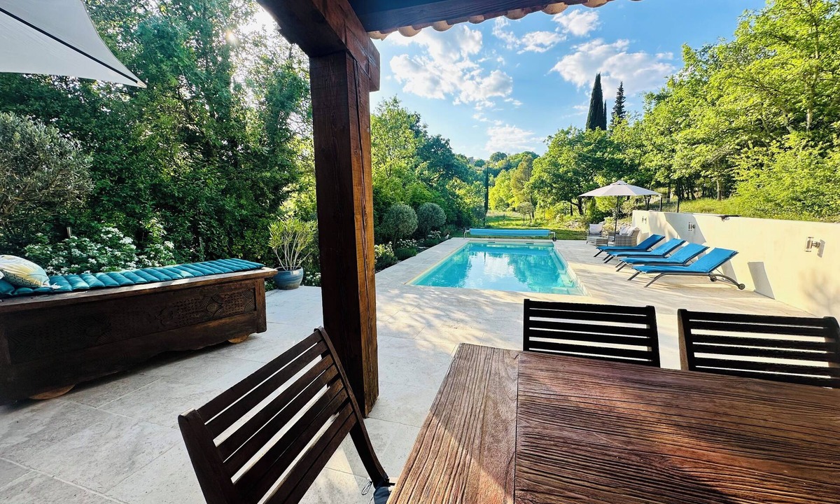 Saint-Jean-de-Maruejols-et-Avejan Villa | A little paradise at the gateway to the Ardèche.