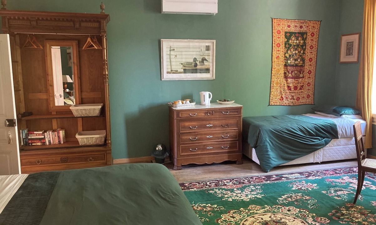 Saint-Laurent-de-la-Cabrerisse Bed & Breakfast | Bed & Breakfast with Pool & Garden