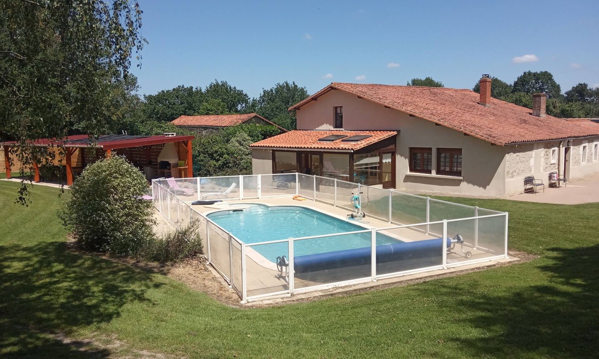 Saint-Martin-Lars-en-Sainte-Hermine House | Gîte Rhapsody - 15 people with private pool in the countryside - Vendée