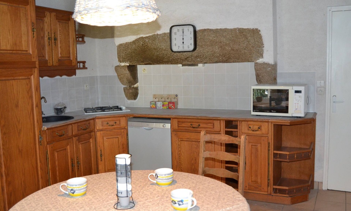 Saint-Pierre-des-Echaubrognes House | Country Gite