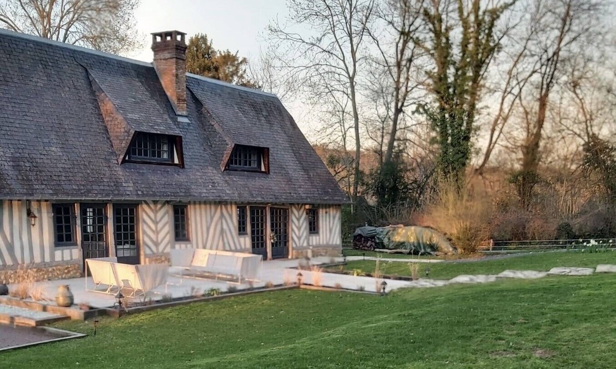 Saint-Sylvestre-de-Cormeilles House | Maison Martigny - Normandy countryside