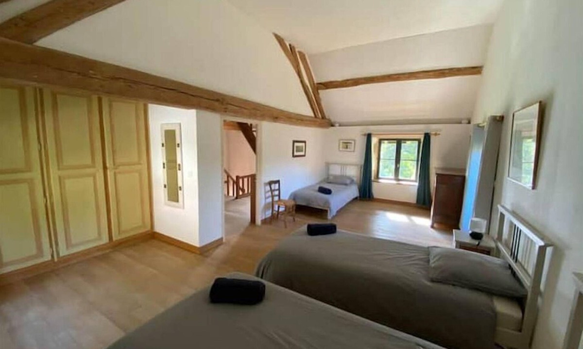 Treigny House | Bourg Sans Paille