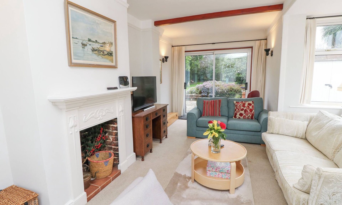 South Hayling Cottage | Framingham