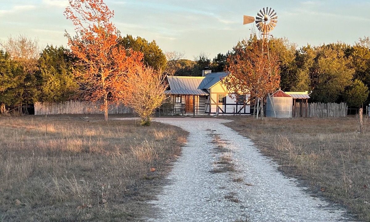 Fredericksburg Cabin | Francesca’s - Romantic Hill Country Getaway