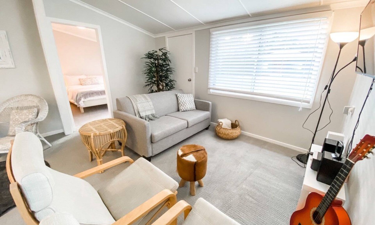 North Haven Cottage | Frangipani Cottage - walk to river, beach, eateries