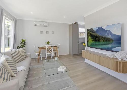 Budgewoi House | Frangipani Hideaway