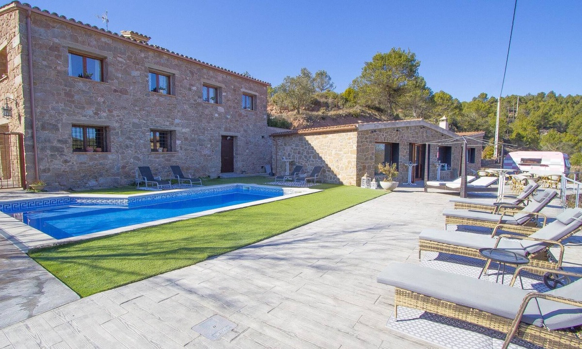 Castellfollit del Boix Villa | Frank Rubio in Rubió