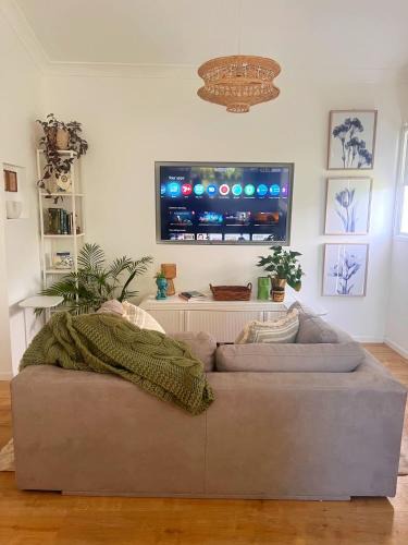 Scarborough House | Frankie's on Frank