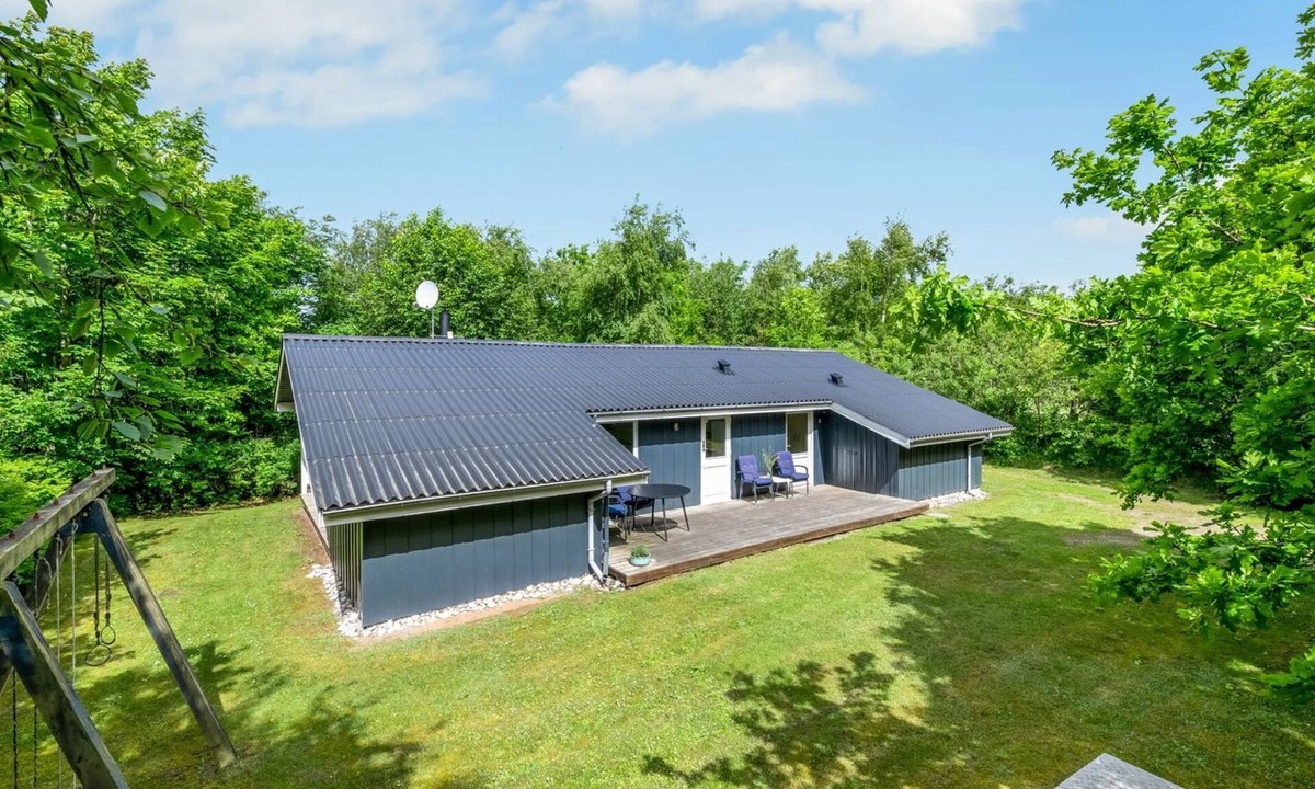 Lodbjerg Hede House | "Fredger" - 1.8km from the sea by Interhome