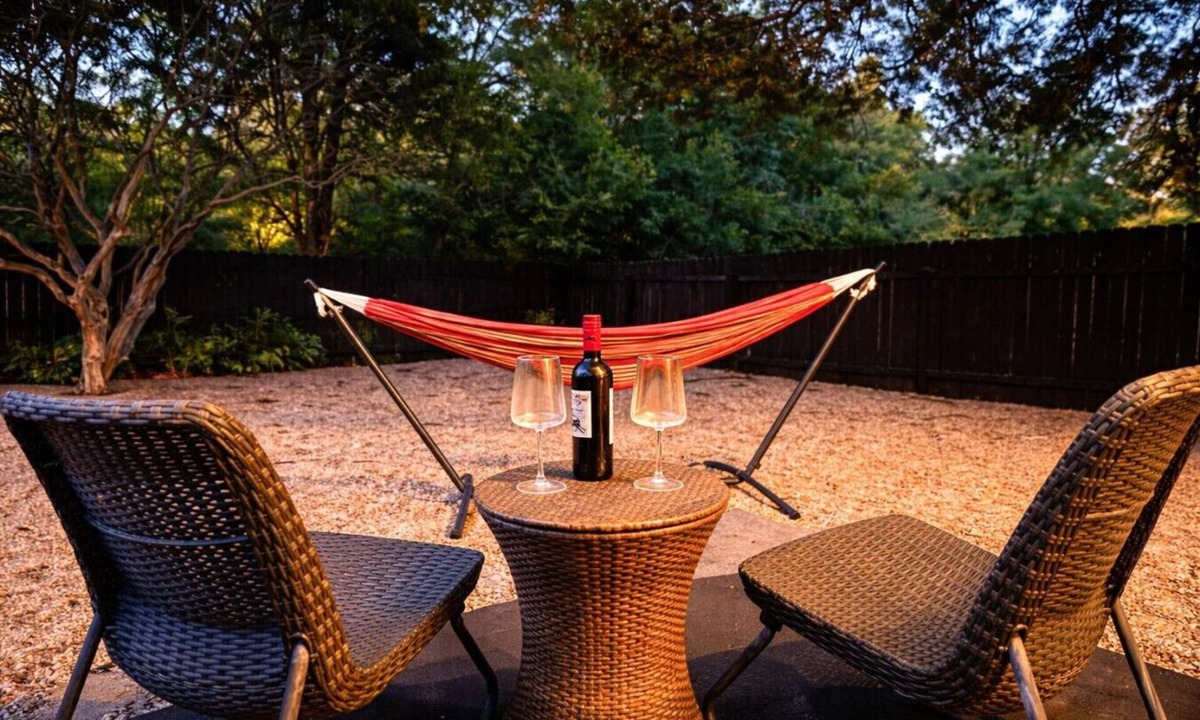 East Oak Hill House | Free $100~2 King BR~Priv Baths~Pet Friendly~Park