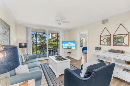 Marco Island Apartment | Free Beach Access at this Updated 2 Bed 2 Bath