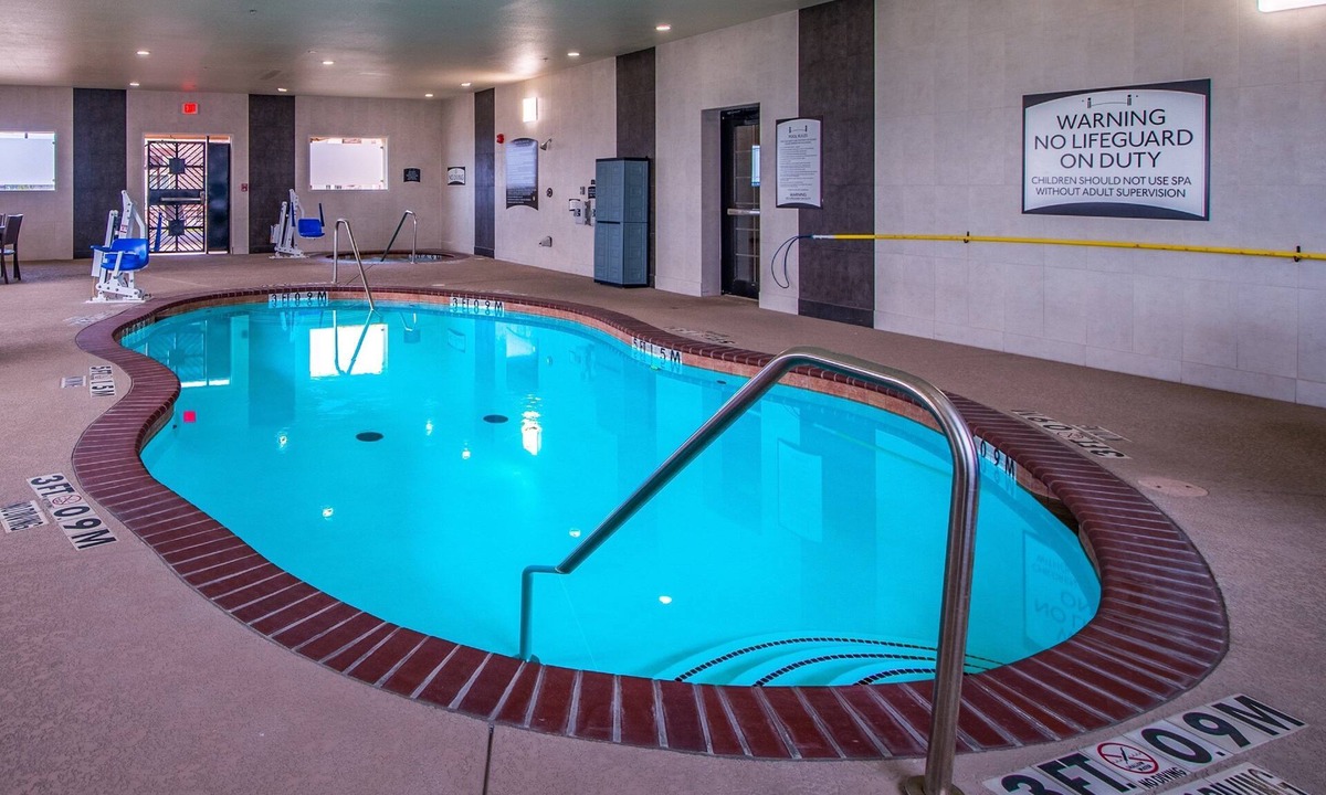 Longview Apartment | Free Breakfast. Indoor Pool. Short Drive to Maude Cobb Convention Center.