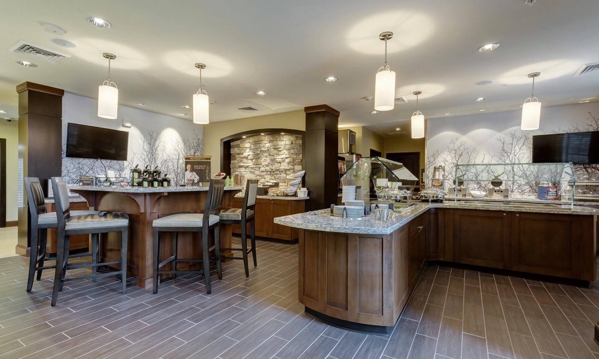 Maryland Heights Condo | Free Breakfast, Gym, BBQ. Your Next Vacation