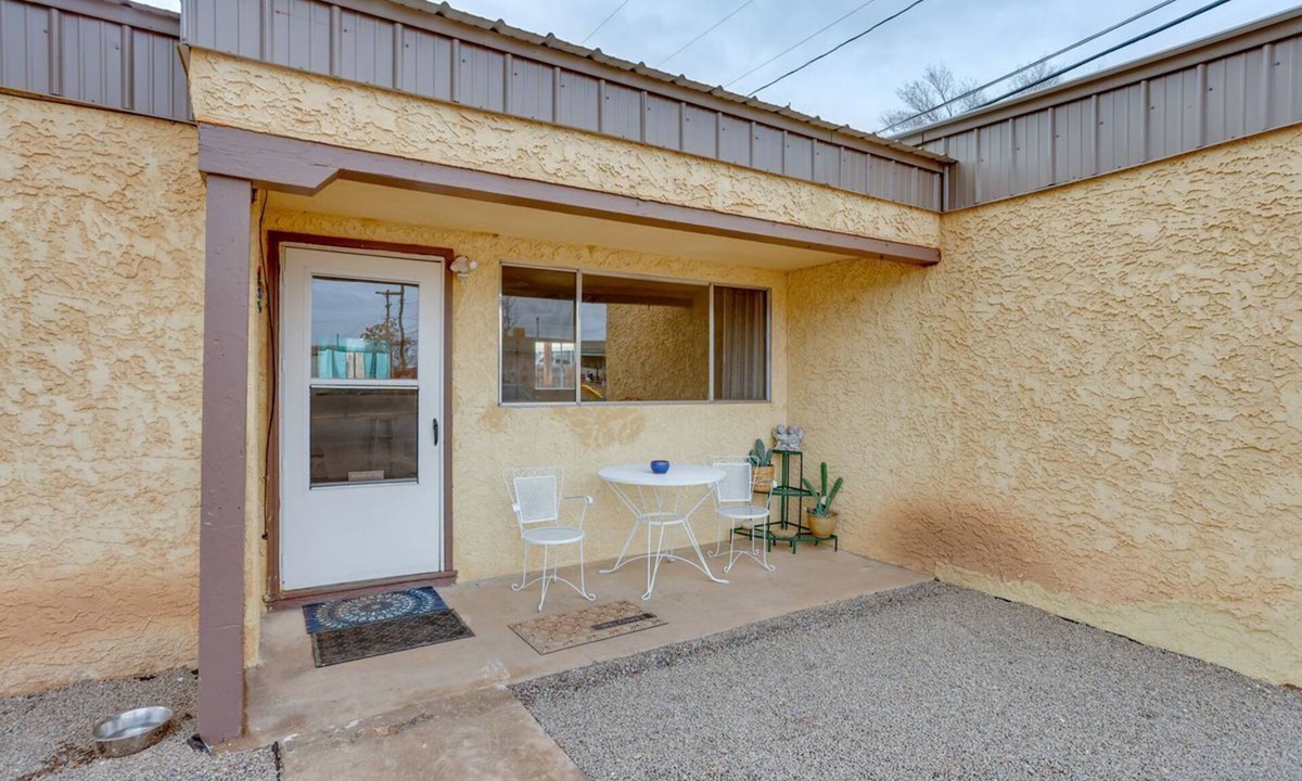 Farmington House | Free Chick-fil-A&Starbucks! Sierra Vista Hideaway!