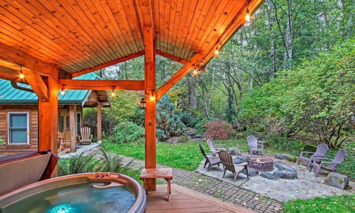 Paradise Estates Cabin | Free Night! 5bd-4bath+HotTub+Sauna+EV