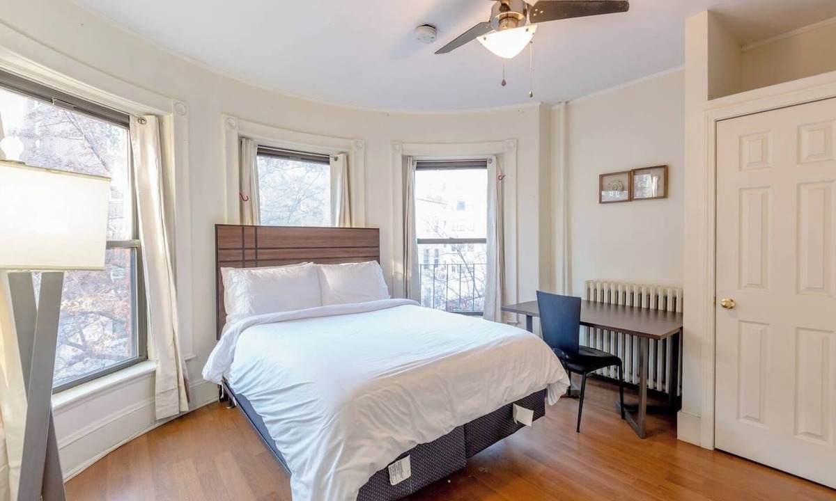 Fenway–Kenmore Apartment | Free Parking 2 Bed 1 Bath Steps from BU/Kenmore