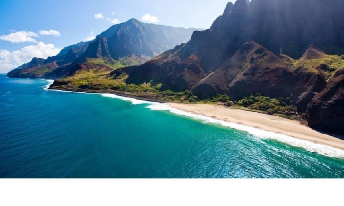 Kalihi Valley Apartment | fREE Parking! 2 rooms with Aloha