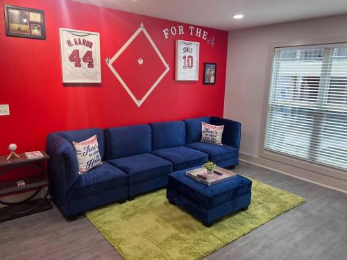 Cumberland Apartment | Free Parking! Comfy 1Bedroom Unit! 10 min to Midtown & 1 Mile To Braves Truist Park!