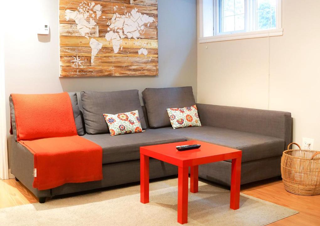 Ahuntsic Apartment | Free Parking - Great 1BR near Henri Bourassa Metro