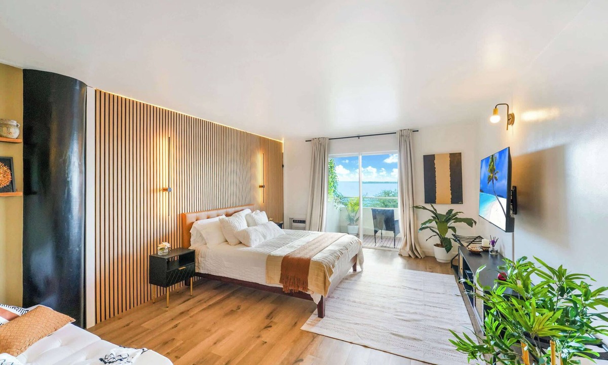 North Bay Village Condo | Free Parking | Modern Studio