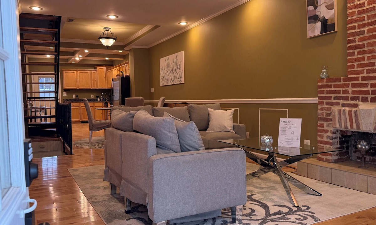 Downtown Baltimore House | Free Parking, Walking Distance, Camden Yards, M&T Stadium, U of MD, Convention