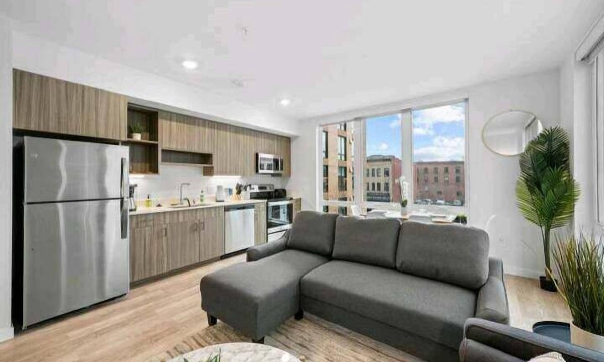 Riverside Apartment | Free Secured Parking! Walk 2 Riverfront & Conv Center + EV Charger