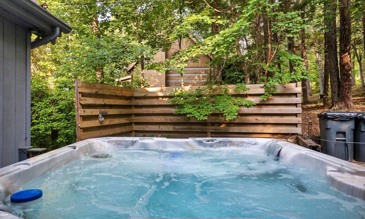 Sevierville Cabin | FreeDollywood Tix/Secluded/Ping Pong/Spacious
