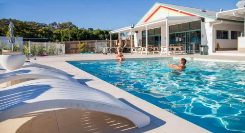 Rainbow Beach Hostel | Freedom Backpackers Hostel Rainbow Beach