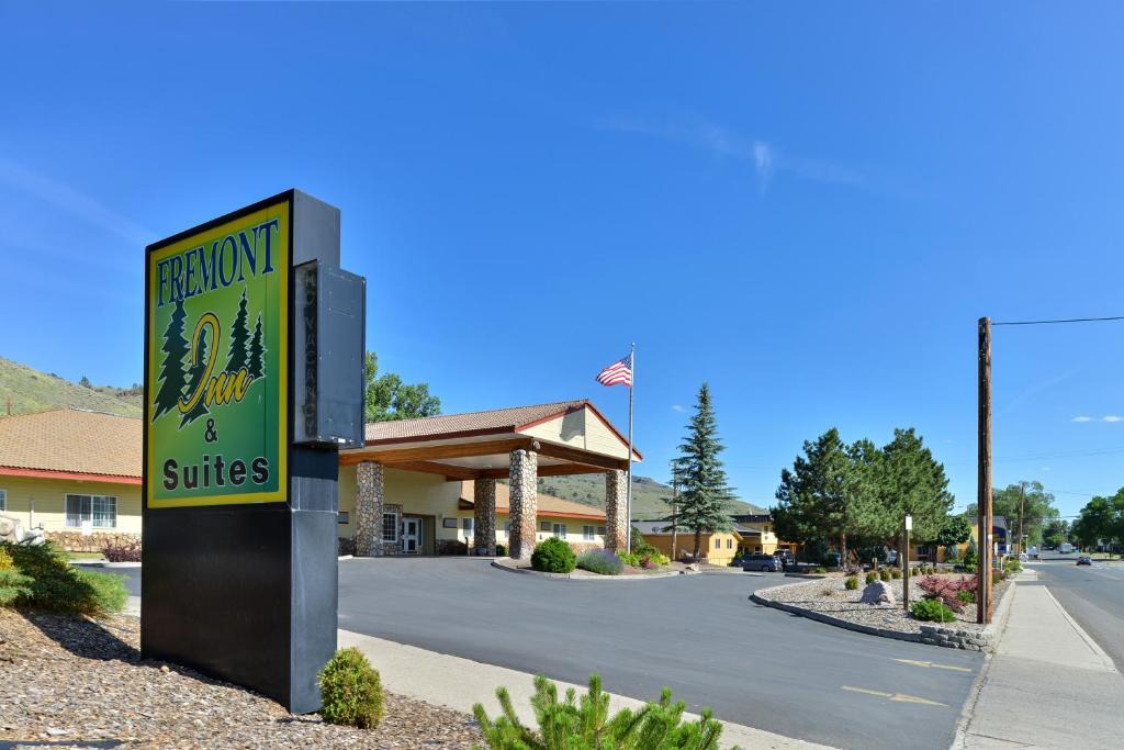 Lakeview Hotel | Fremont Inn