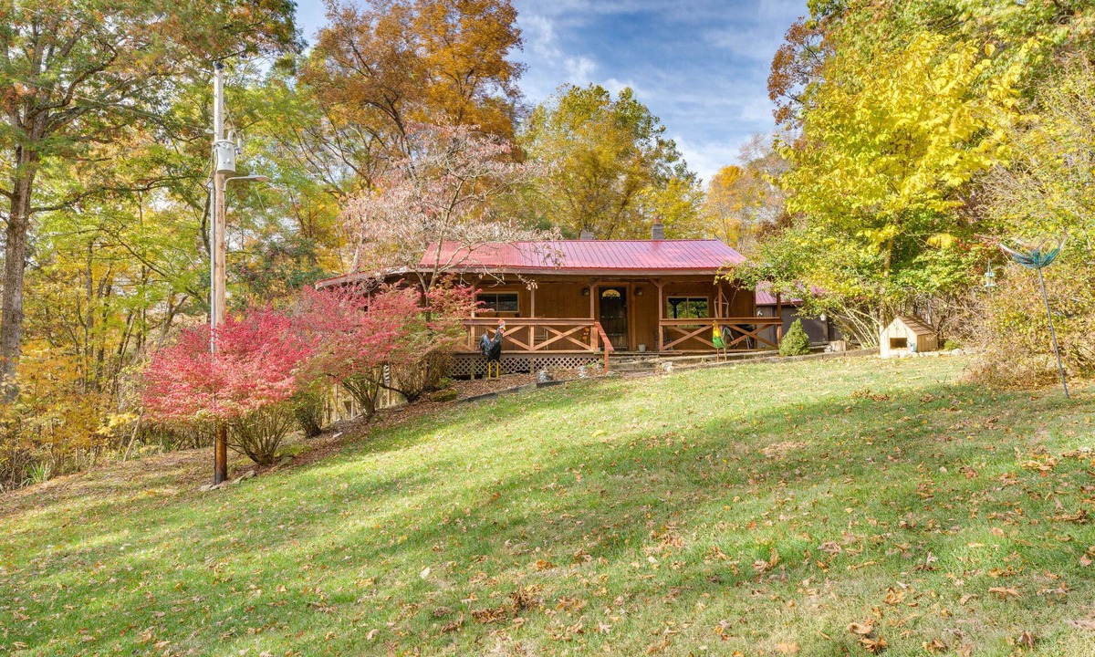 French Lick Cabin | French Lick Getaway w/Deck, Grill & Fire Pit!