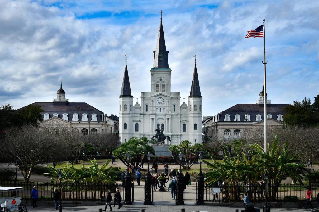 French Quarter Apartment | French Quarter Delight 1