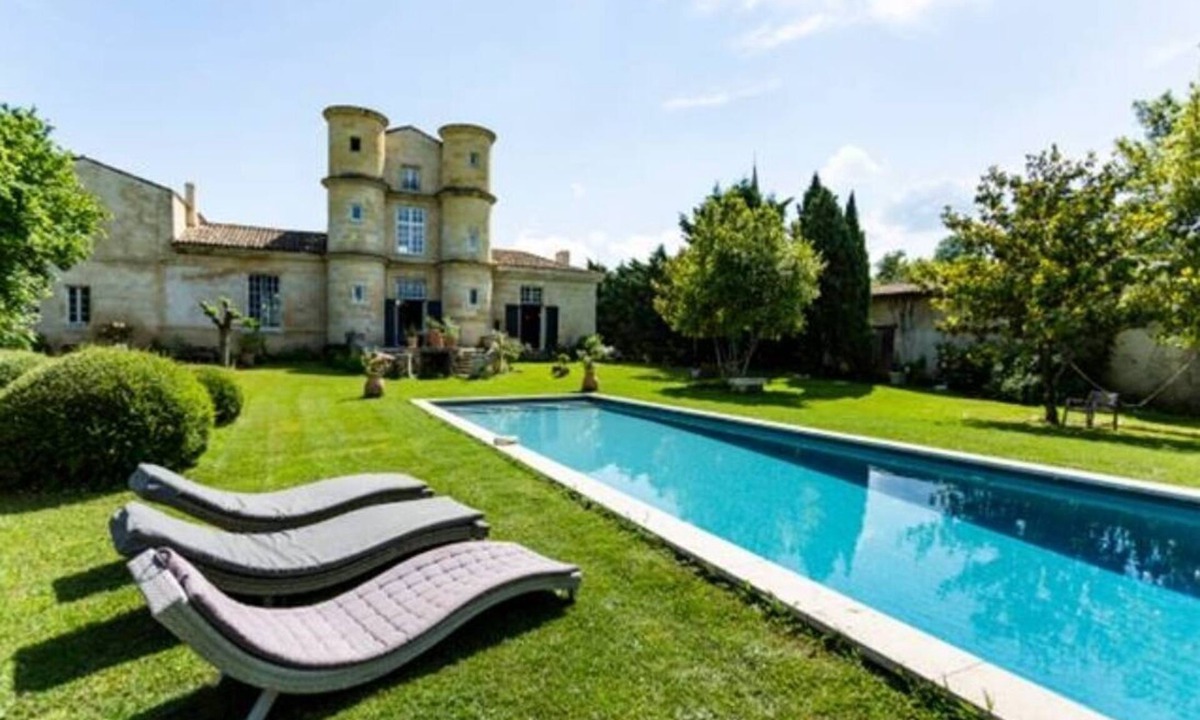 Langoiran House | French-style presbytery with private pool