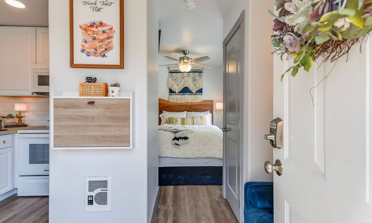 Moscow Apartment | French Toast Flat