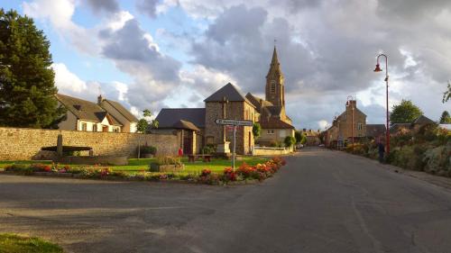 Saint-Fraimbault House | French Village Living