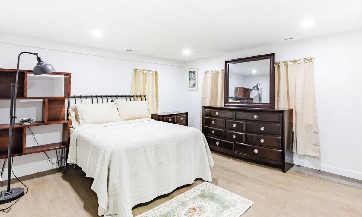 Orange House | Fresh 2BR Duplex Pets Welcome