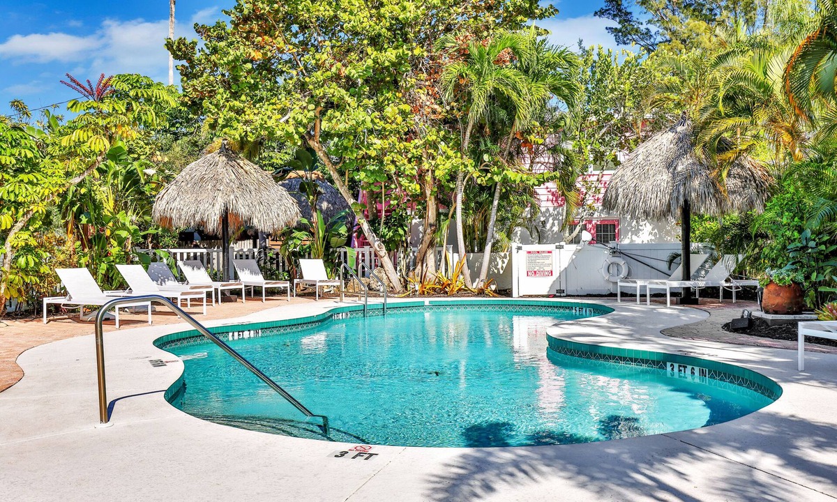 Anna Maria Condo | Freshly Remodeled Island Suite w/Pool & Pet Friendly
