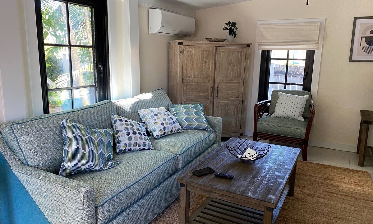 Old Town House | Freshly Renovated Cottage Old Town MONTHLY