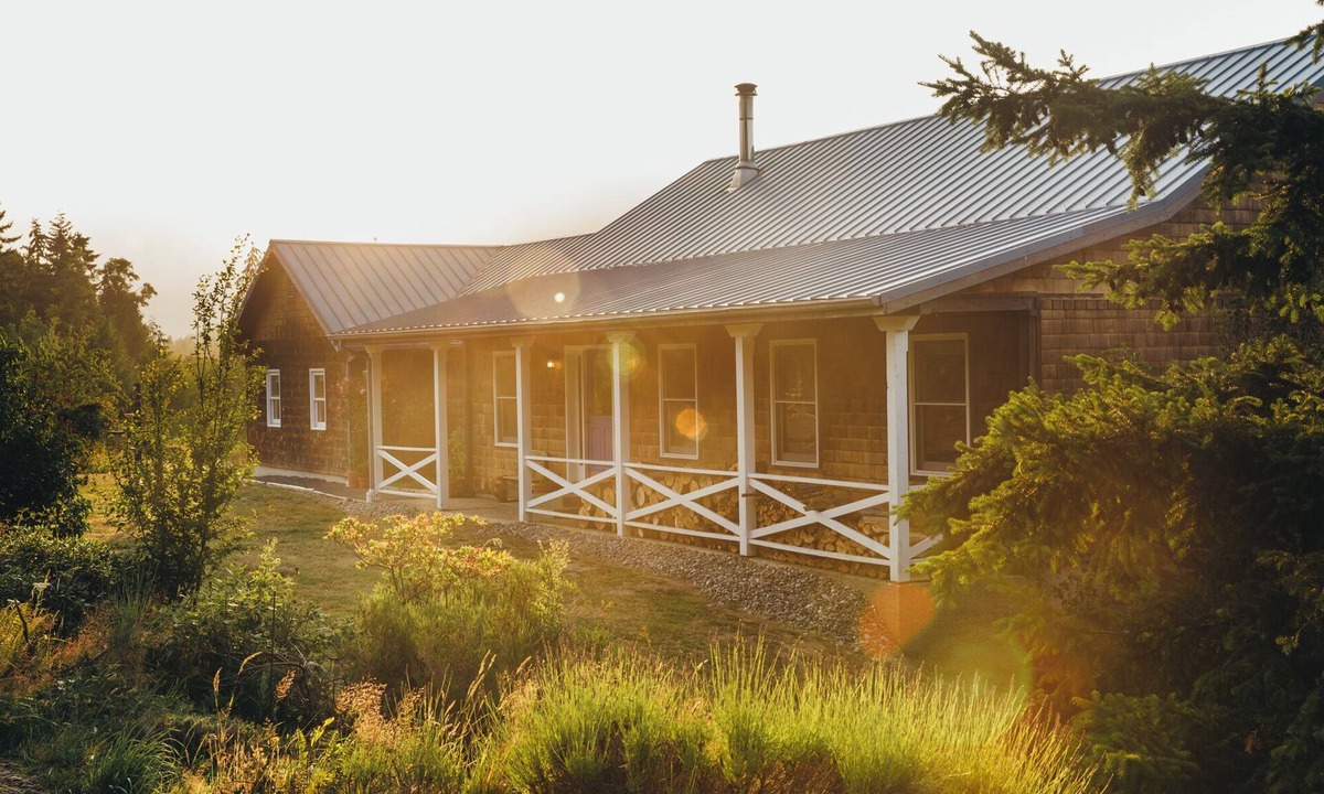 Port Angeles House | Freshwater Bay Cottage Getaway