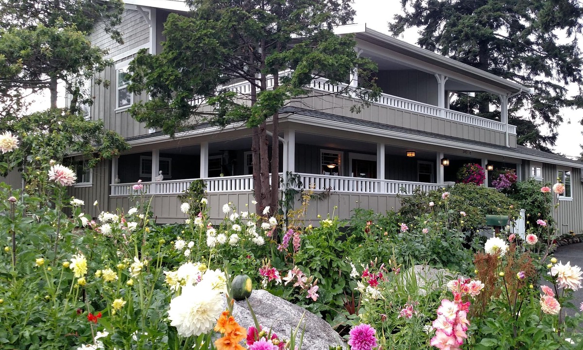 Friday Harbor Bed & Breakfast | Friday Harbor Grand B&B