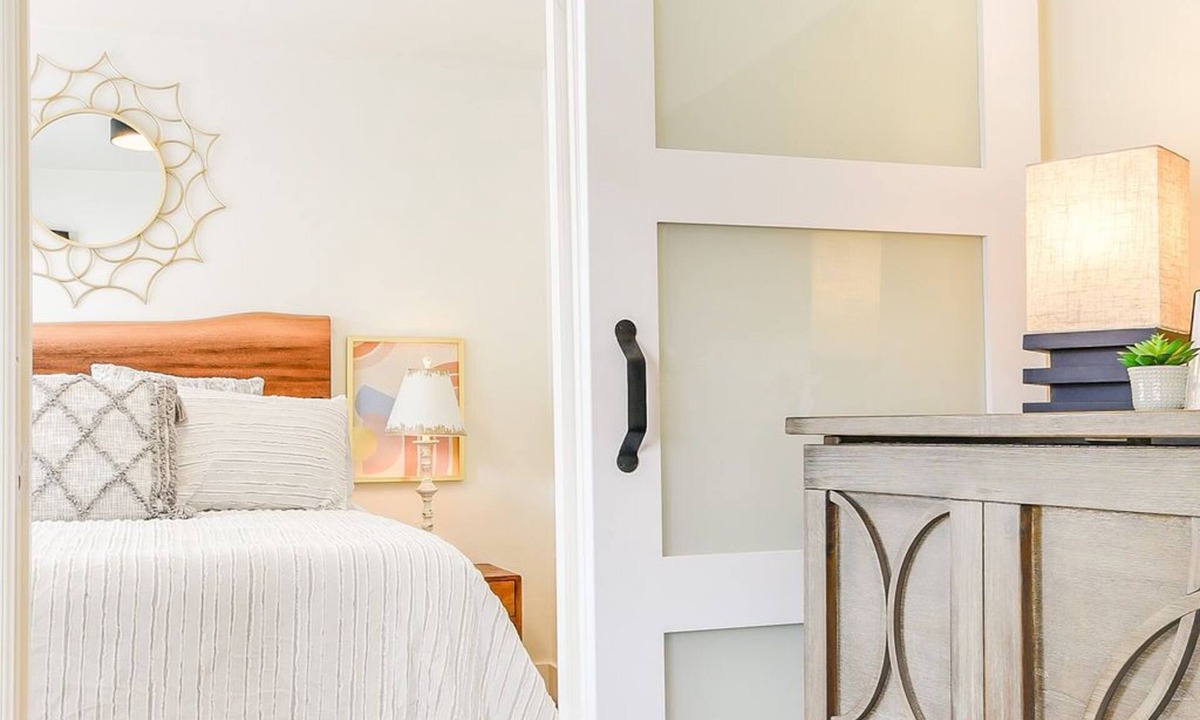 Moscow Apartment | Fried Egg Flat