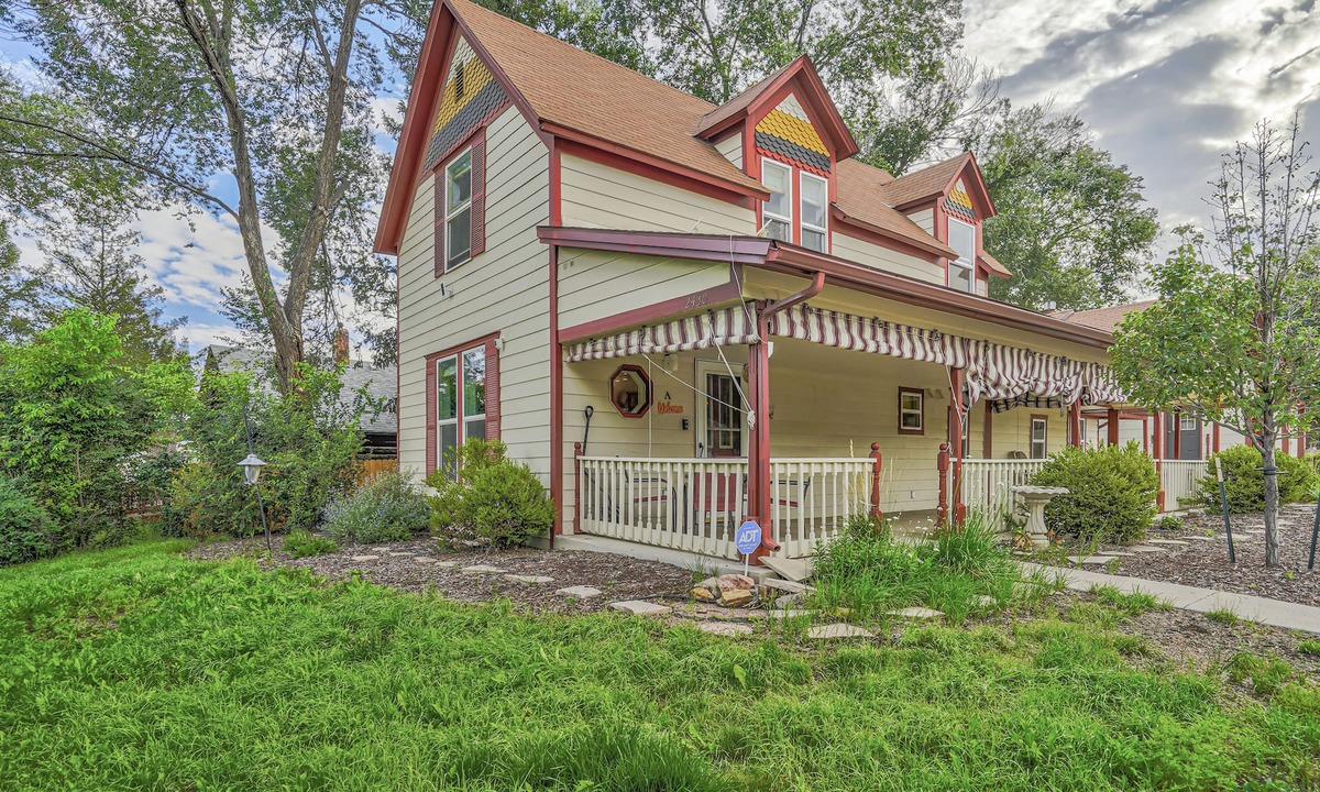 West Colorado Springs House | Friend Zone