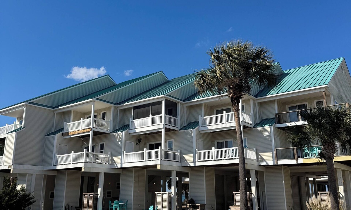 Alligator Point House | FriendLee Cottage at Alligator Point Marina! Gulf to Bay Views & Beach Access.