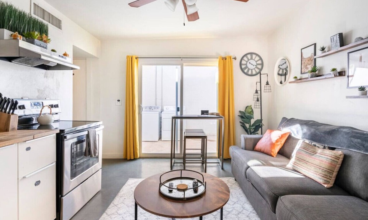 Rincon Heights Apartment | Friendly 2BR Retreat BBQ & Free Parking
