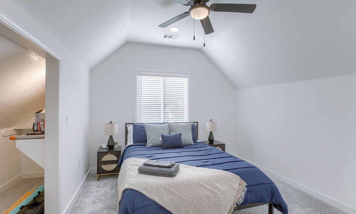 Riverview House | Friendly Getaway Home w/Backyard Arcade &Firepit