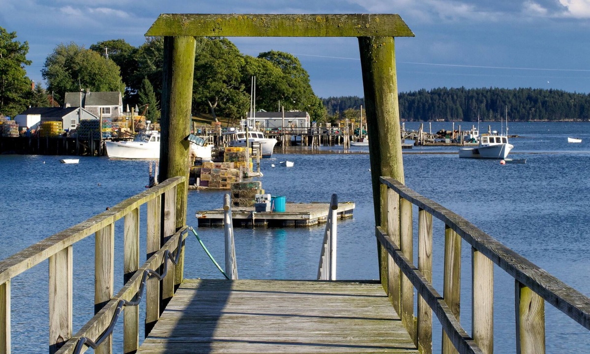 Friendship Cottage | Friendship Harbor Waterfront Home