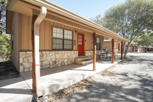Sabinal House | Frio Country #4